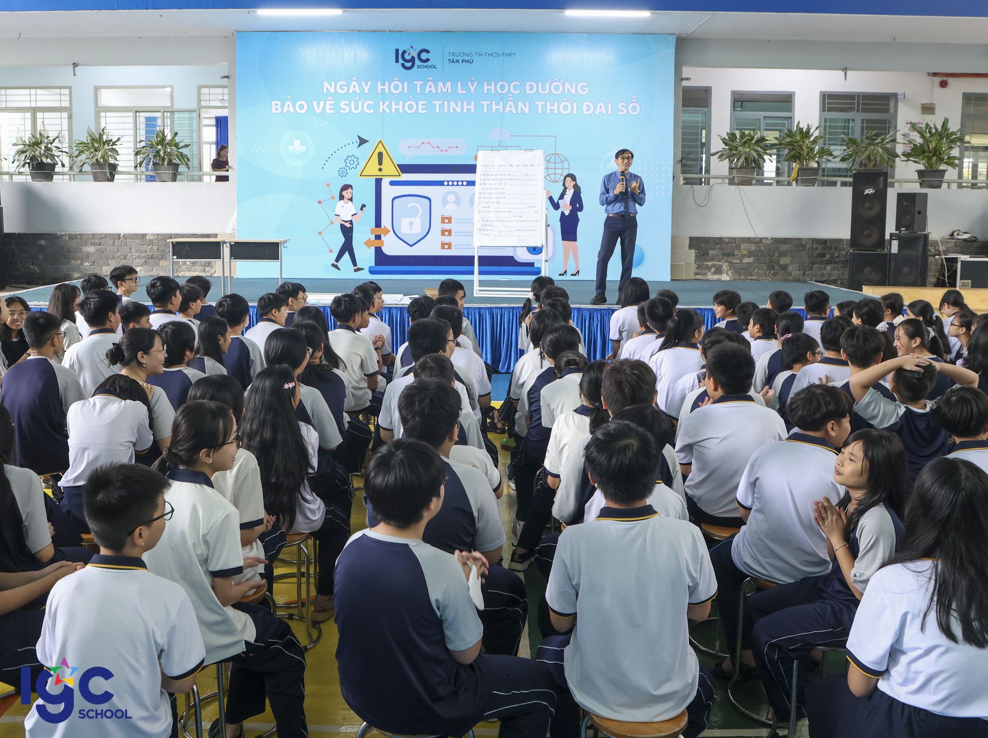 Tân Phú-ers: kết nối số, không quên kết nối chính mình