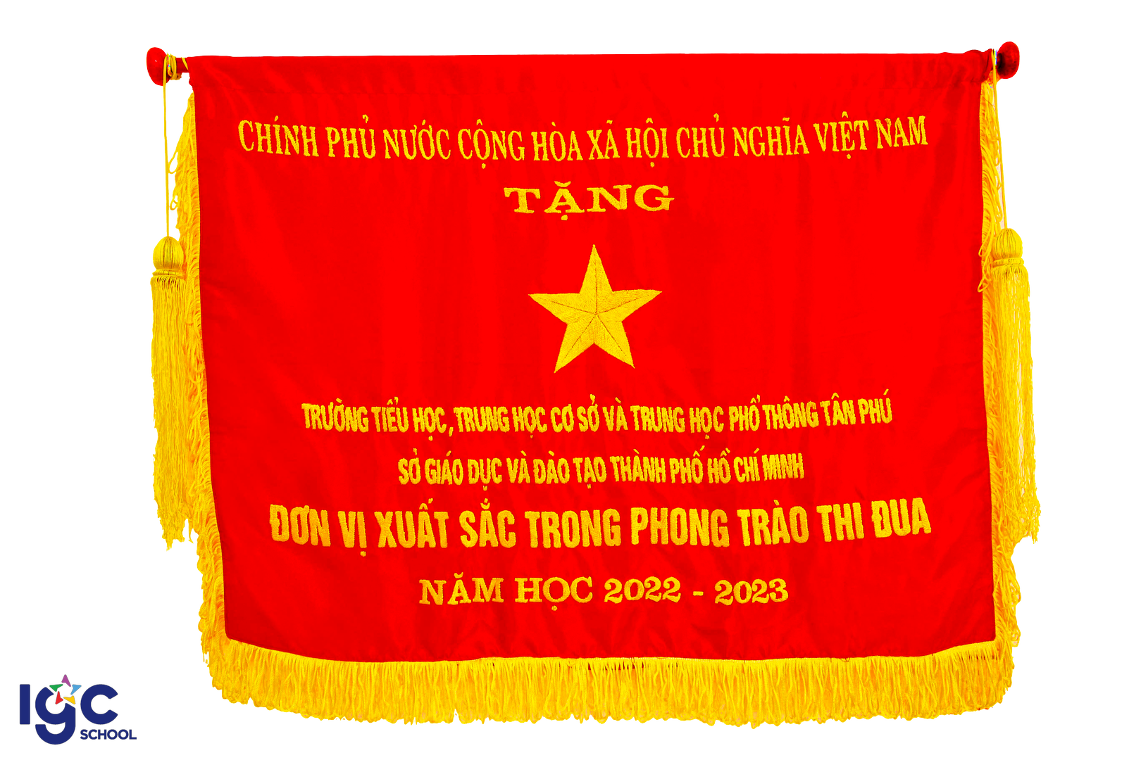 Cờ thi đua Chính Phủ trao tặng "Đơn vị xuất sắc trong phong trào thi đua" Năm học 2022 - 2023